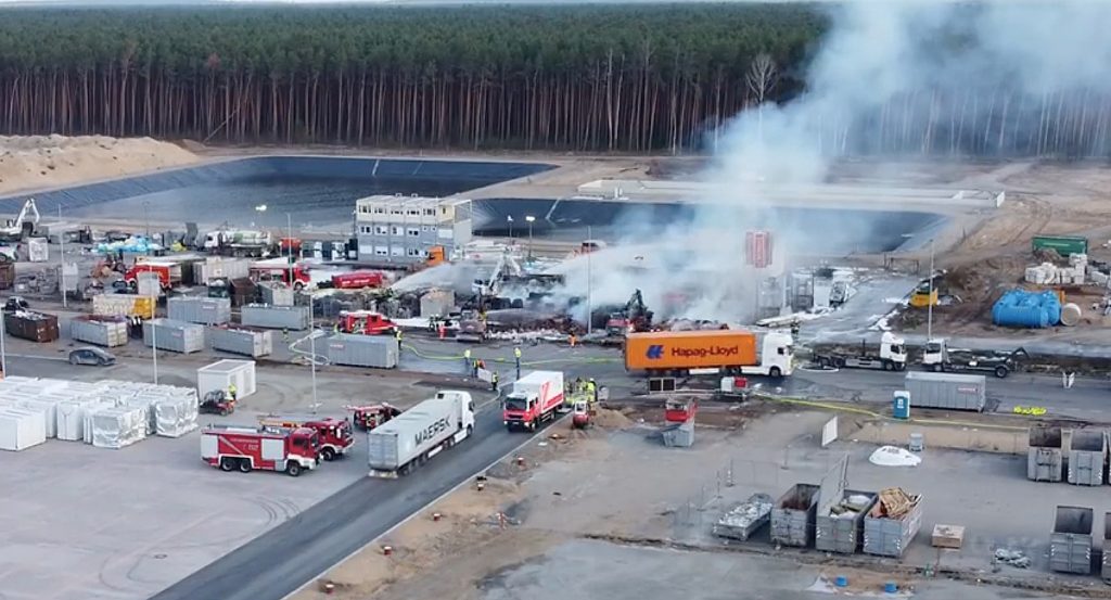 Tesla Giga Berlin cardboard fire, no injury reported Tesla Giga Berlin cardboard fire, no injury reported