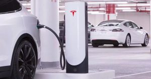 Tesla build first Supercharger V4 station with solar panel in Arizona