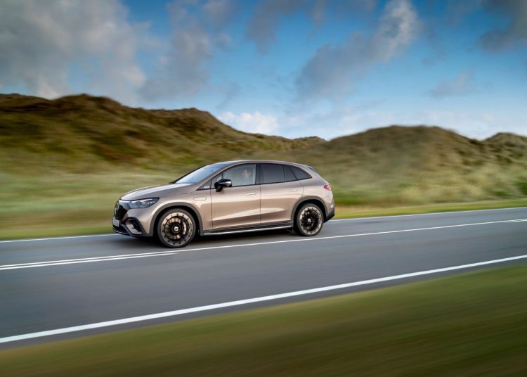 Mercedes-Benz EQE SUV specifications : power, battery and range - EVMagz