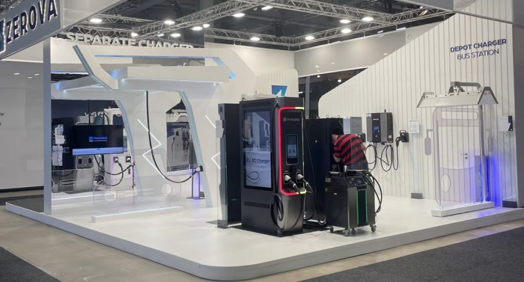 Four Gun Charging Solution by Zerova capable to fully charge EVs in 10 minutes