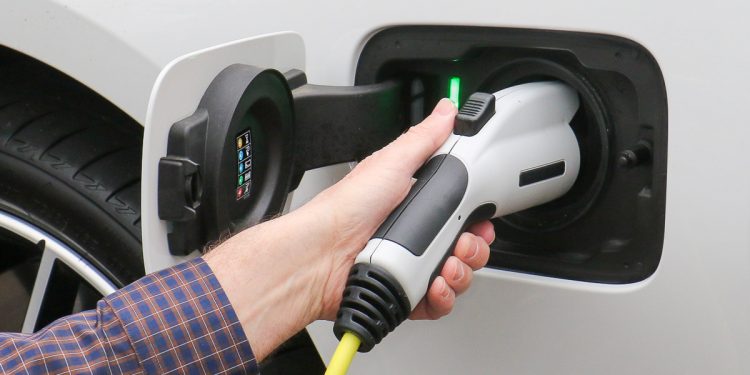 France will produce one million EVs by 2027