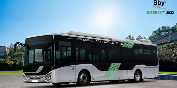 Iveco Bus Crossway LE Hybrid CNG win the Sustainable Bus Awards 2023 Intercity 750x375 - Iveco Bus Crossway LE Hybrid CNG win the Sustainable Bus Awards 2023 Intercity