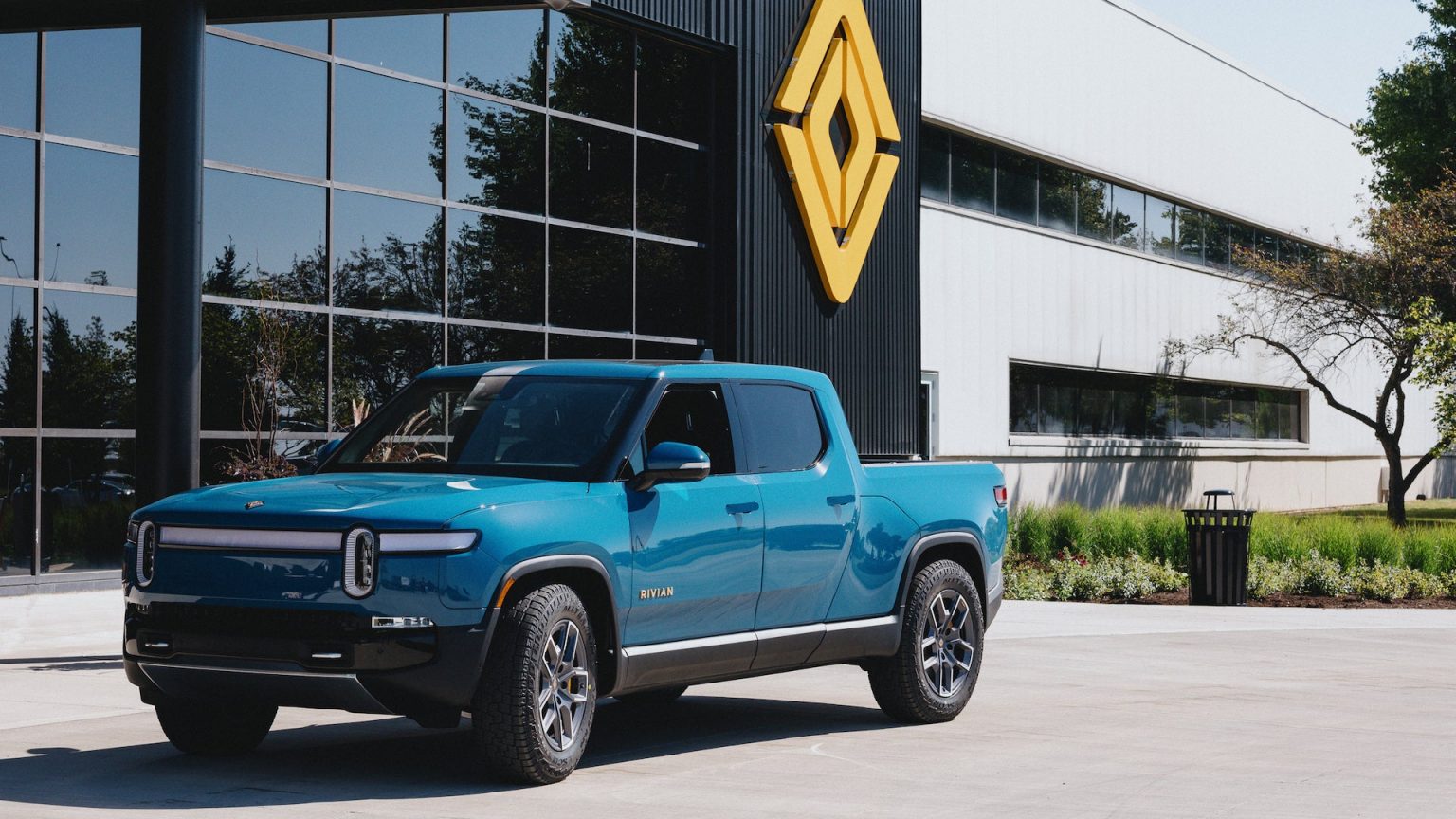 Rivian produced 7,363 R1T electric pickup trucks and R1S electric SUVs in Q3