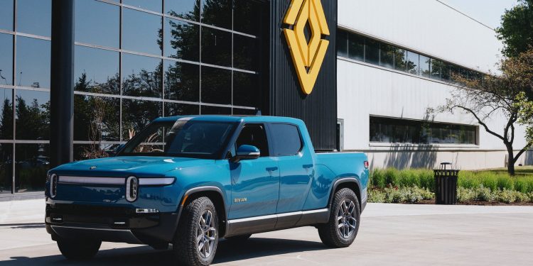 Rivian produced 7,363 R1T electric pickup trucks and R1S electric SUVs in Q3