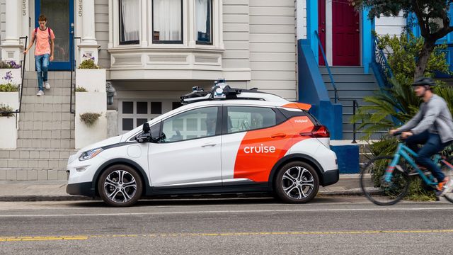 Bolt cruise robotaxi - Cruise autonomous taxis start daytime rides in San Francisco