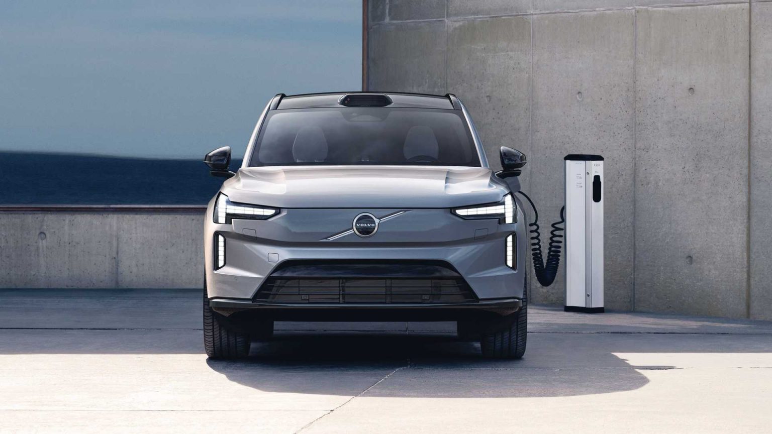 Volvo Adopts Tesla’s NACS Connector for Future Electric Vehicles