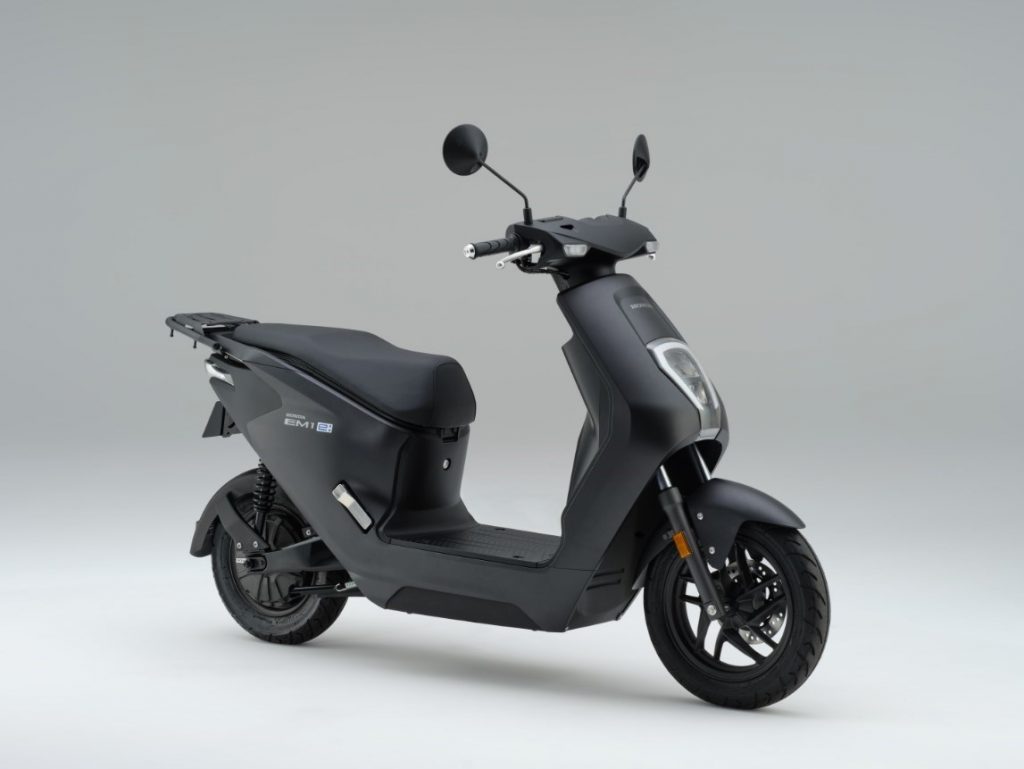 The Honda EM1 e: electric scooter will launch in Europe in mid-2023