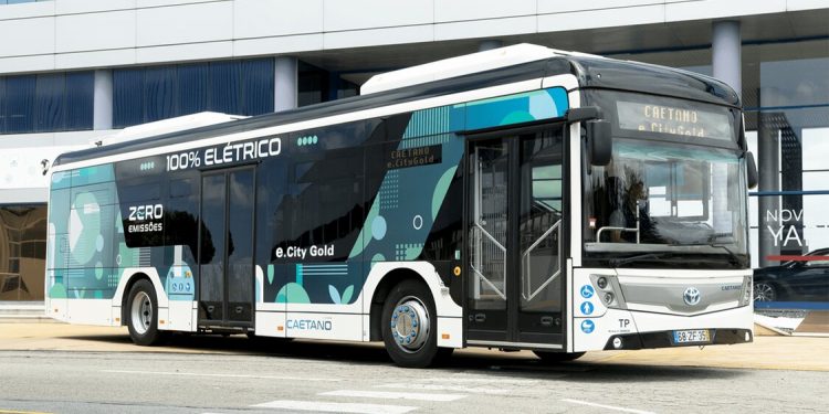 Caetanobus ecity gold elektrobus electric bus 750x375 - CaetanoBus Secures Order for 30 Electric Buses from Carris in Lisbon
