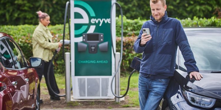 Evyve Charging Station 750x375 - Evyve Aims to Become UK's Leading Fast Charging Company by 2030 with 10,000 Charge Points Deal