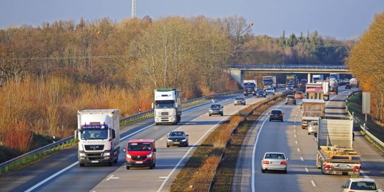 German Transport 750x375 - The German Transport Minister has stated that electric vehicles make the Autobahn speed limit unnecessary