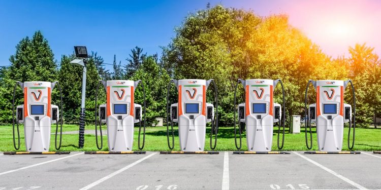 Japan fast charging station 750x375 - Japanese Government to Ease Safety Regulations for High-Power Charging Stations