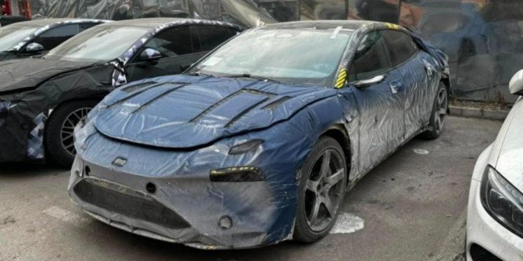 Lotus Envya 1 750x375 - Lotus Envya spotted testing with side-view cameras in China ahead of legalisation