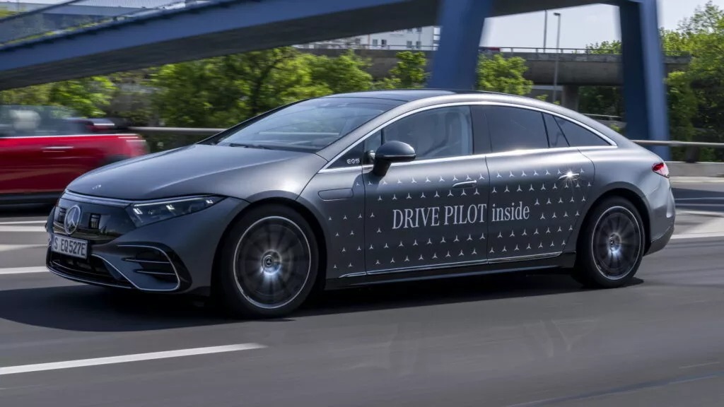 Mercedes to Launch DRIVE Pilot Autonomous Driving System in China to ...