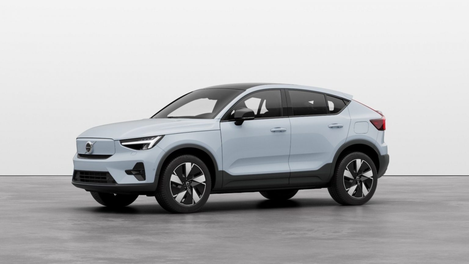 Volvo Cars Refuses to Cut EV Prices Despite Pressure from Tesla