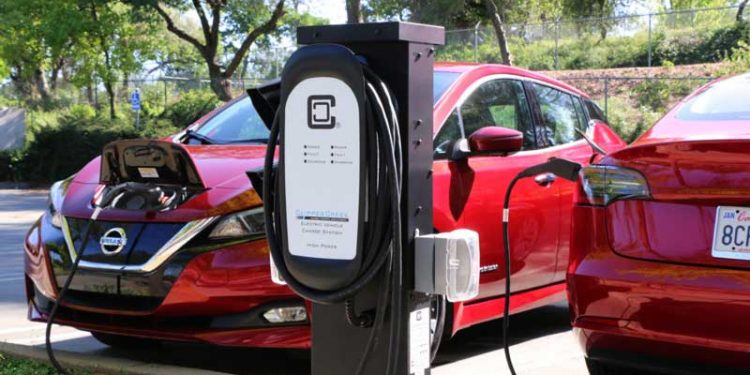 charging car home 750x375 - Oregon Bans Internal Combustion New Car Sales By 2035