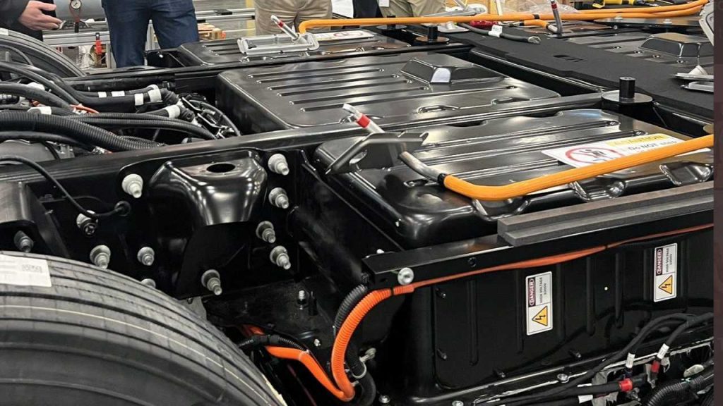 New Photo Reveals Tesla Semi’s Massive Battery Pack