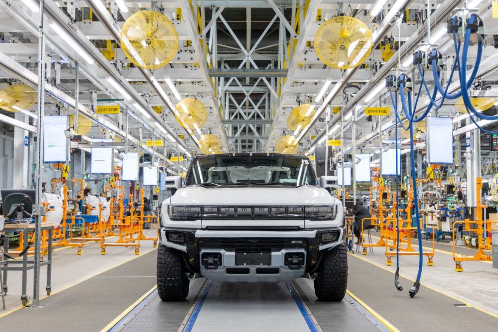 GM Plans to Equip Future EVs with ChatGPT-Powered Virtual Assistant – Report
