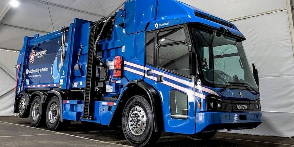 Republic Services Unveils First Fully Integrated Electric Recycling and Waste Collection Truck