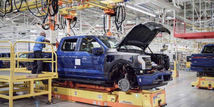 ford f 150 lightning production 750x375 - Ford CEO Calls for Domestic Supply Chain for Critical Battery Minerals to Boost EV Production