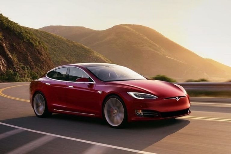 Tesla Models Showcase Extremes in Electric Vehicle Depreciation Rates EVMagz