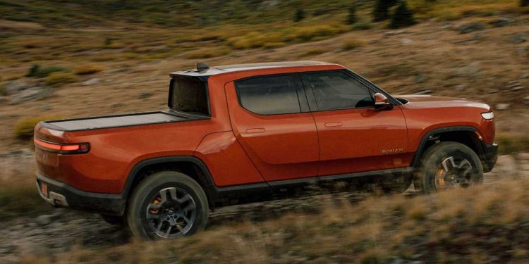 2022 rivian r1t 750x375 - Rivian R1T Owner Reveals Range-Boosting Tips for Electric Pickup Truck