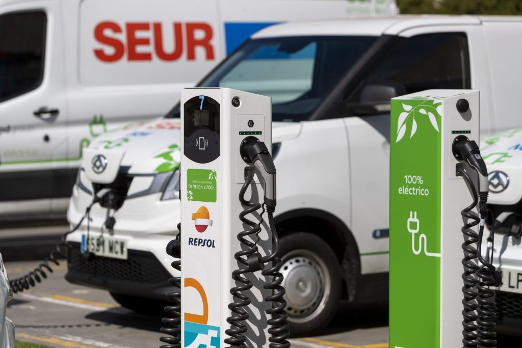 SEUR and Repsol Partner to Establish Over 150 Electric Vehicle Charging Stations in Spain