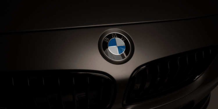 bmw logo symbolic picture 750x375 - BMW's New Class Electric Sedans Set to Outperform Tesla with Higher Energy-Density Cells from Eve Energy