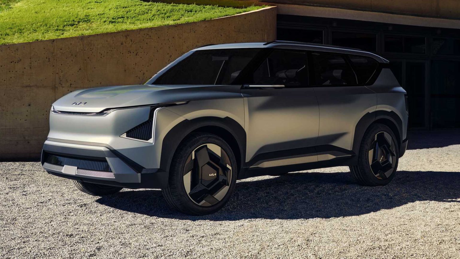 Kia Unveils EV5 Electric SUV Concept as Part of Expanding EV Portfolio