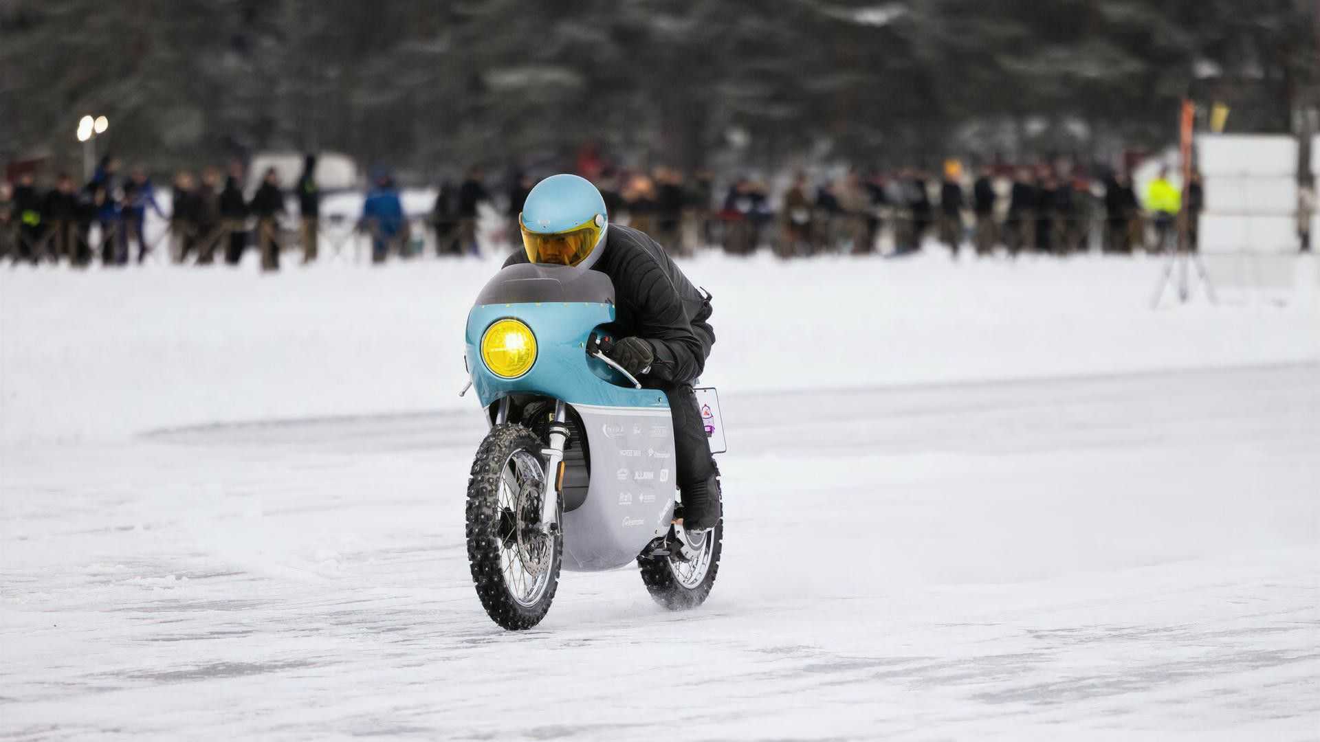 rgnt project aurora speed run 2 - RGNT Motorcycles Sets New Electric Speed Records on Ice