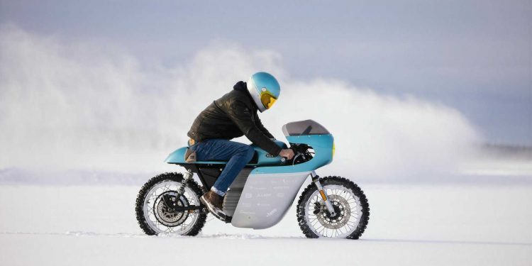 rgnt project aurora speed run 5 750x375 - RGNT Motorcycles Sets New Electric Speed Records on Ice