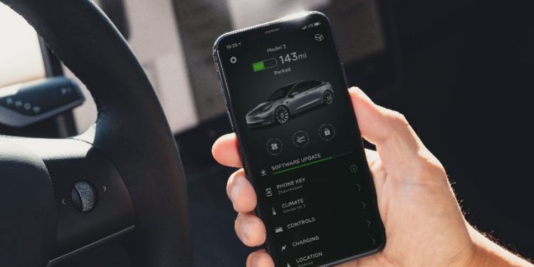 tesla app 750x375 - Tesla's Updated App Brings "Drive on Sunshine" and Improved Charging Information