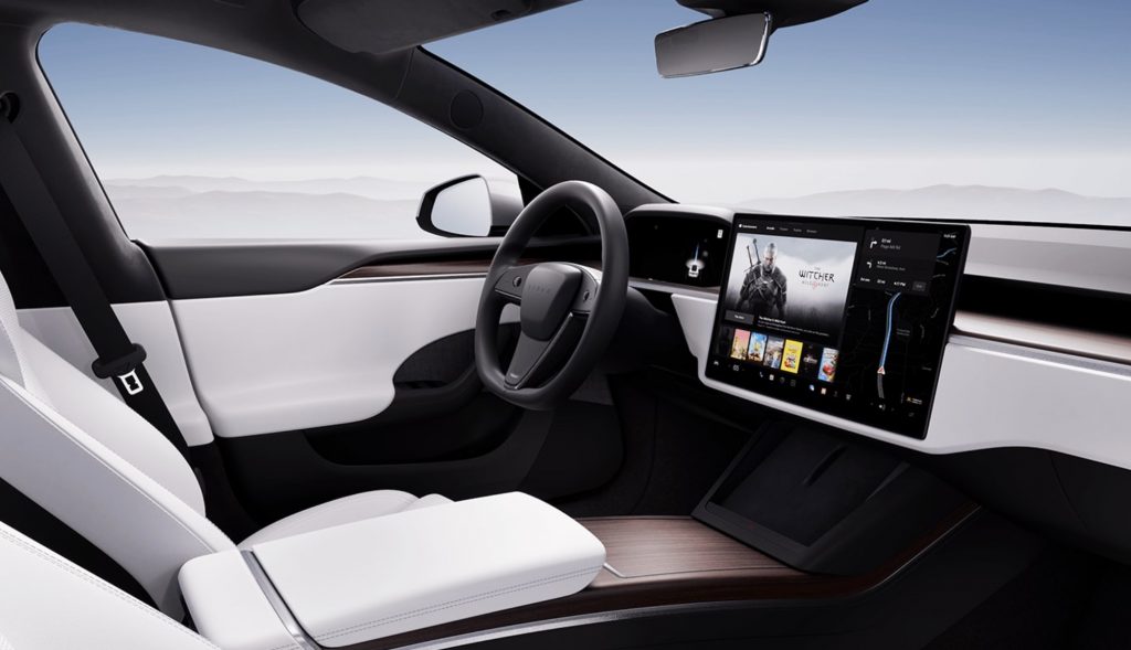 Tesla’s Model S/X Steering Wheel Retrofit Sells Out in a Week