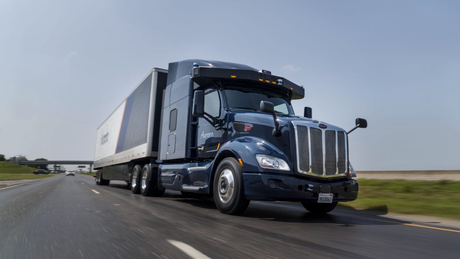 Aurora Innovation Targets Sunbelt Expansion with Driverless Trucks, Logs 20,000 Miles