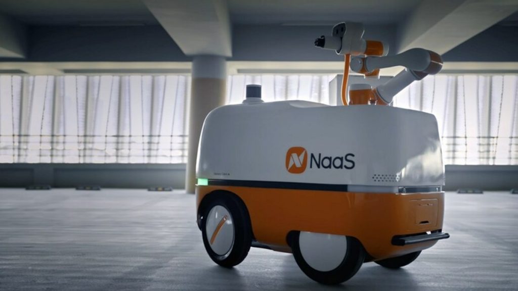NaaS Unveils Self-Driving EV Charging Robot for Convenient and Efficient Charging Experience