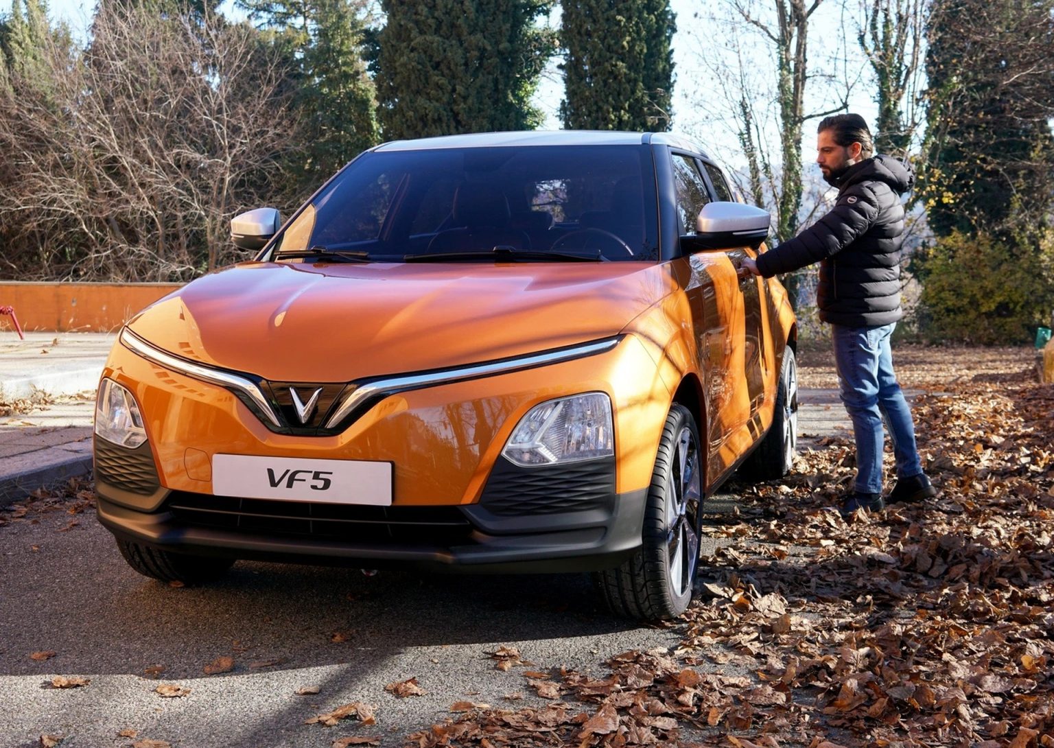 VinFast Delivers First VF 5 Plus Small SUVs to Customers in Vietnam