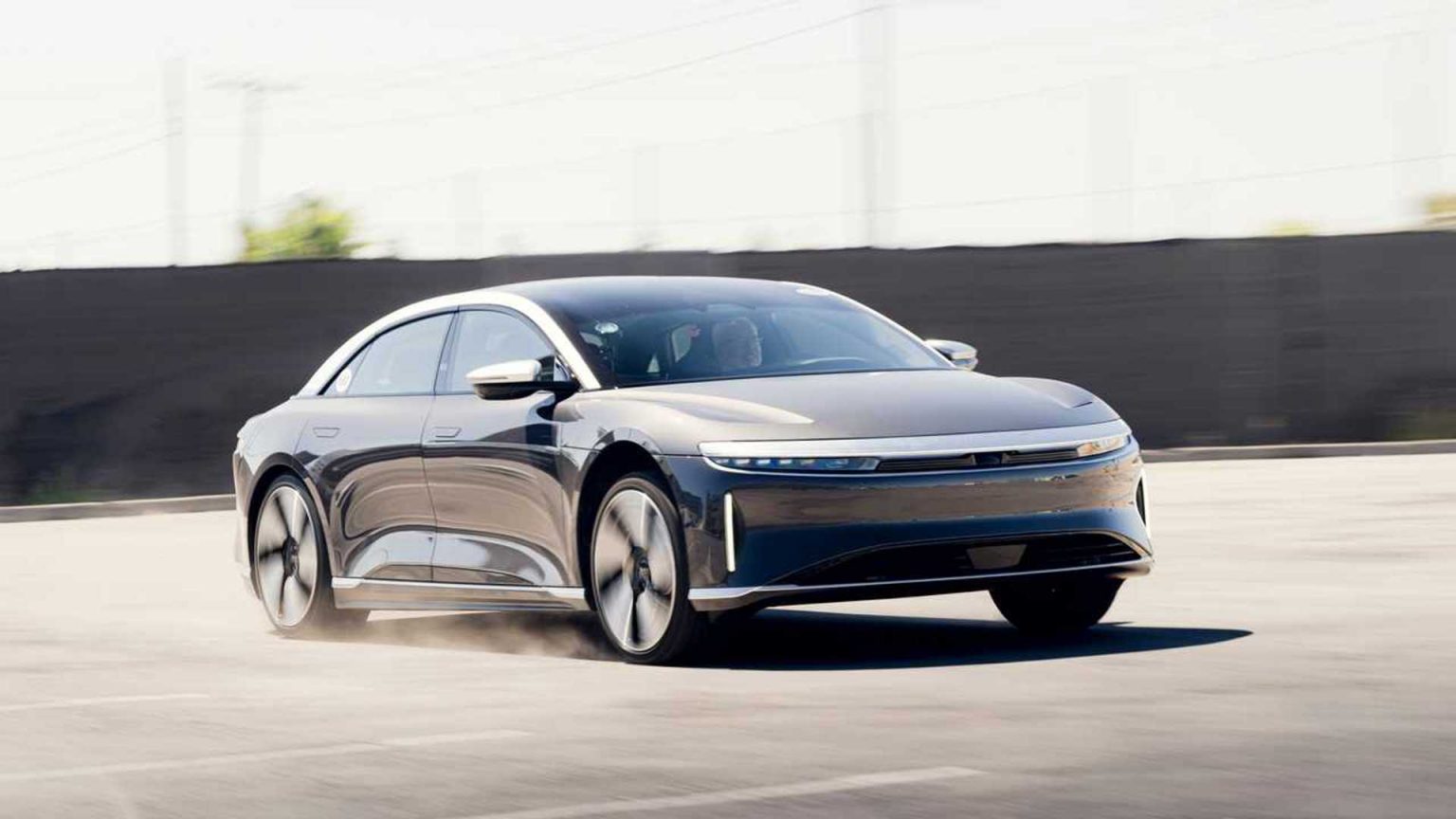 Lucid Air Grand Touring Ownership Review : A Tesla Owner’s Verdict on Performance, Range, and More