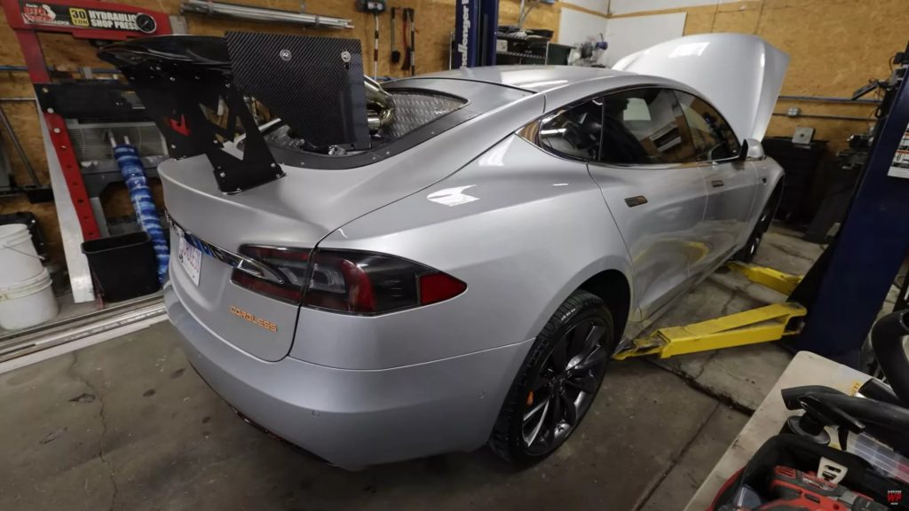 Tesla Model S Achieves 1,600-Mile Journey with Turbo Diesel Range Extender