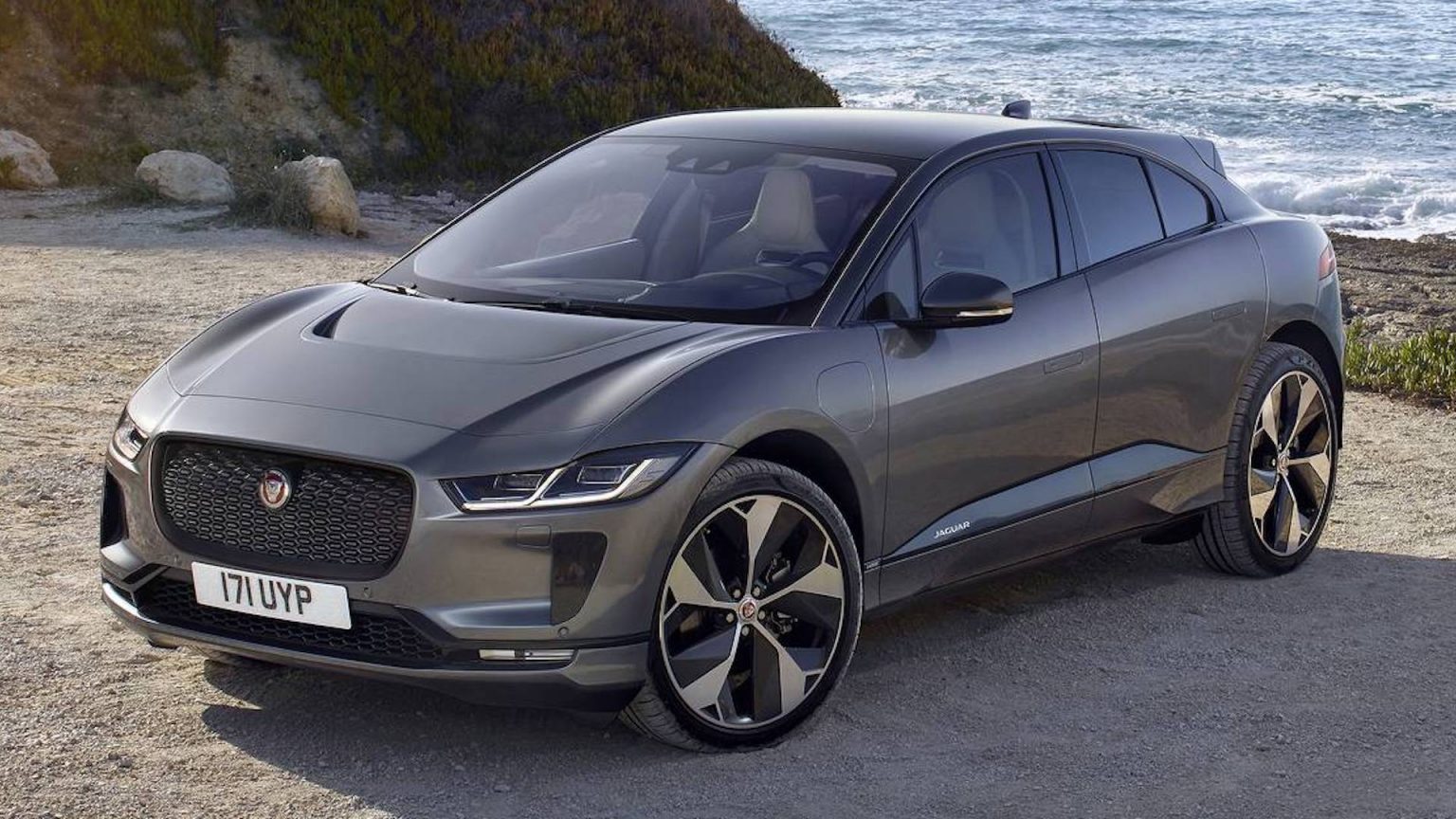 Jaguar Land Rover Stays Firm on All-Electric Transition Amidst Uncertain UK Government Plans