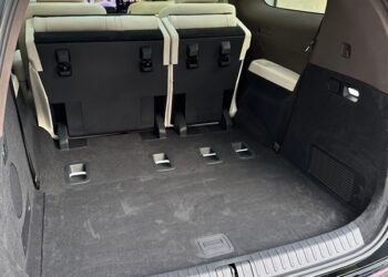 Li Auto Reveals Interior of Li Mega Electric MPV - EVMagz