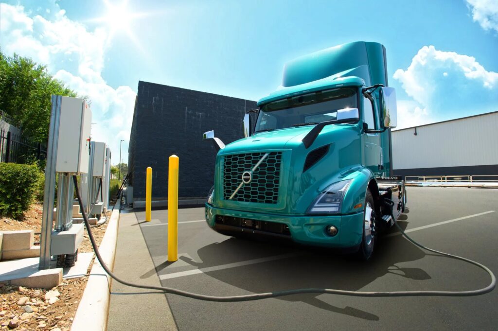 Volvo Trucks North America Launches Truck-as-a-Service (TaaS) Model for Electric Trucks