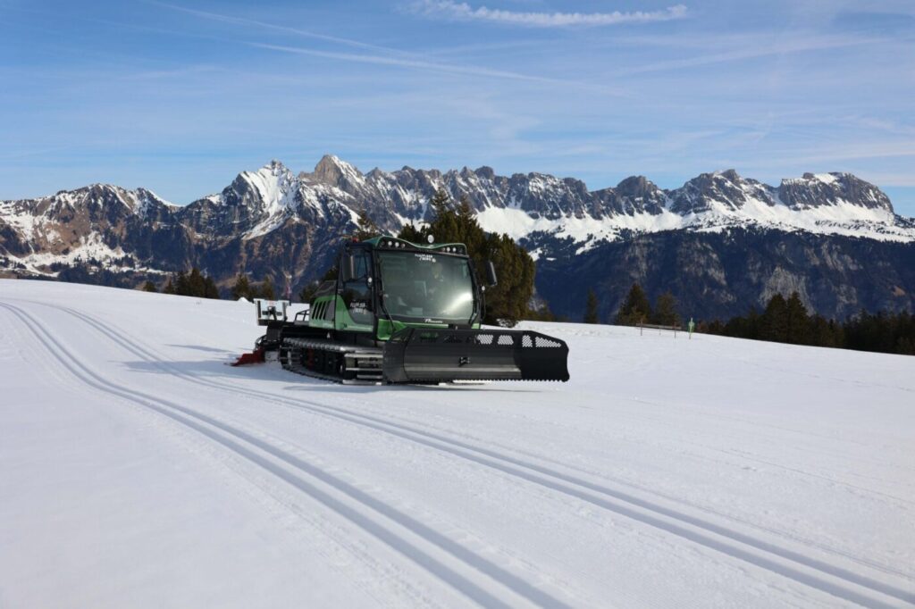 Switzerland Tests First Fully Electric Snow Groomer in Flumserberg Ski Resort