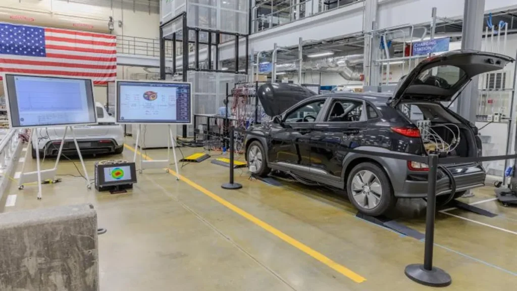 ORNL Achieves Milestone in Wireless EV Charging: 100 kW at 96% Efficiency