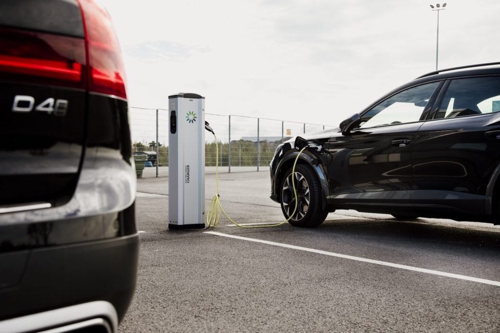 UK Survey Shows EV Owners Willing to Pay for Faster Charging as Demand Grows