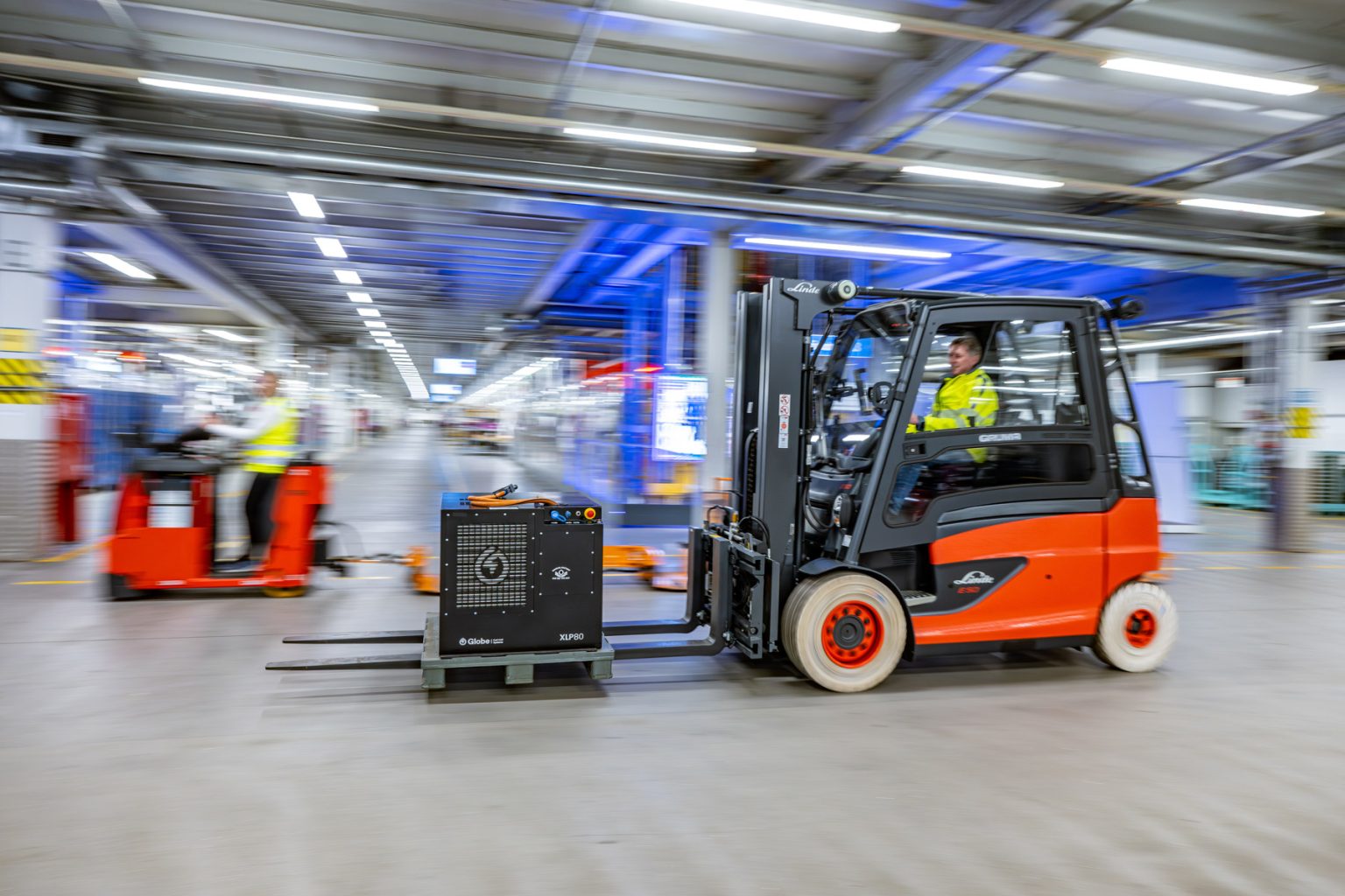 BMW to Transition Regensburg Plant Logistics to Hydrogen by 2030