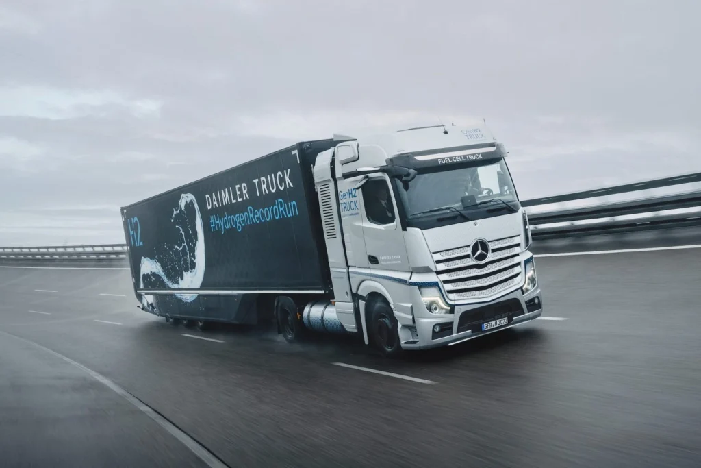 Daimler Truck Receives €226 Million Funding for Development of Hydrogen Fuel Cell Trucks