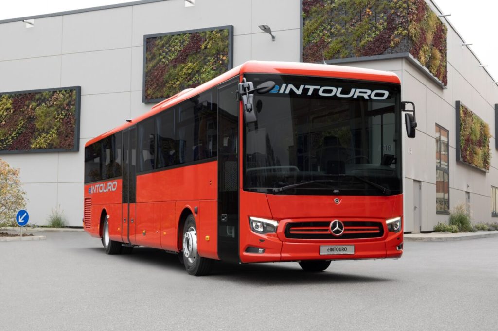 Daimler Buses Unveils First Battery-Electric Intercity Bus, the eIntouro