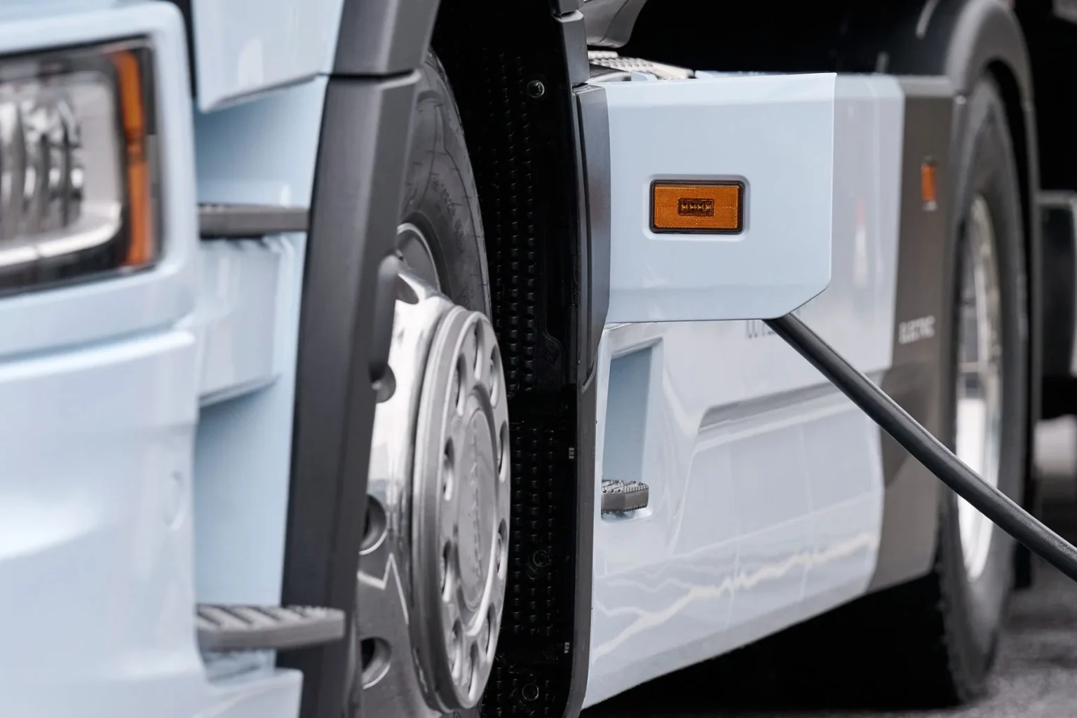 Scania, SKF, and LOTS Group Launch Longest BEV Route in Europe for Sustainable Freight Transport