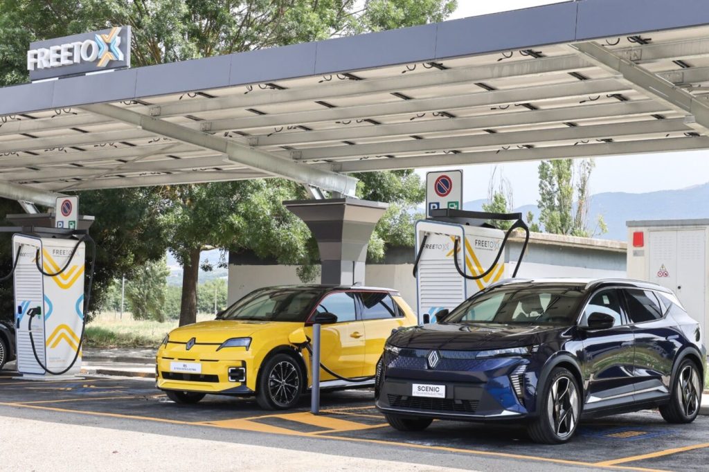 Renault’s Mobilize Acquires Stake in Free To X to Boost Italy’s EV Charging Infrastructure