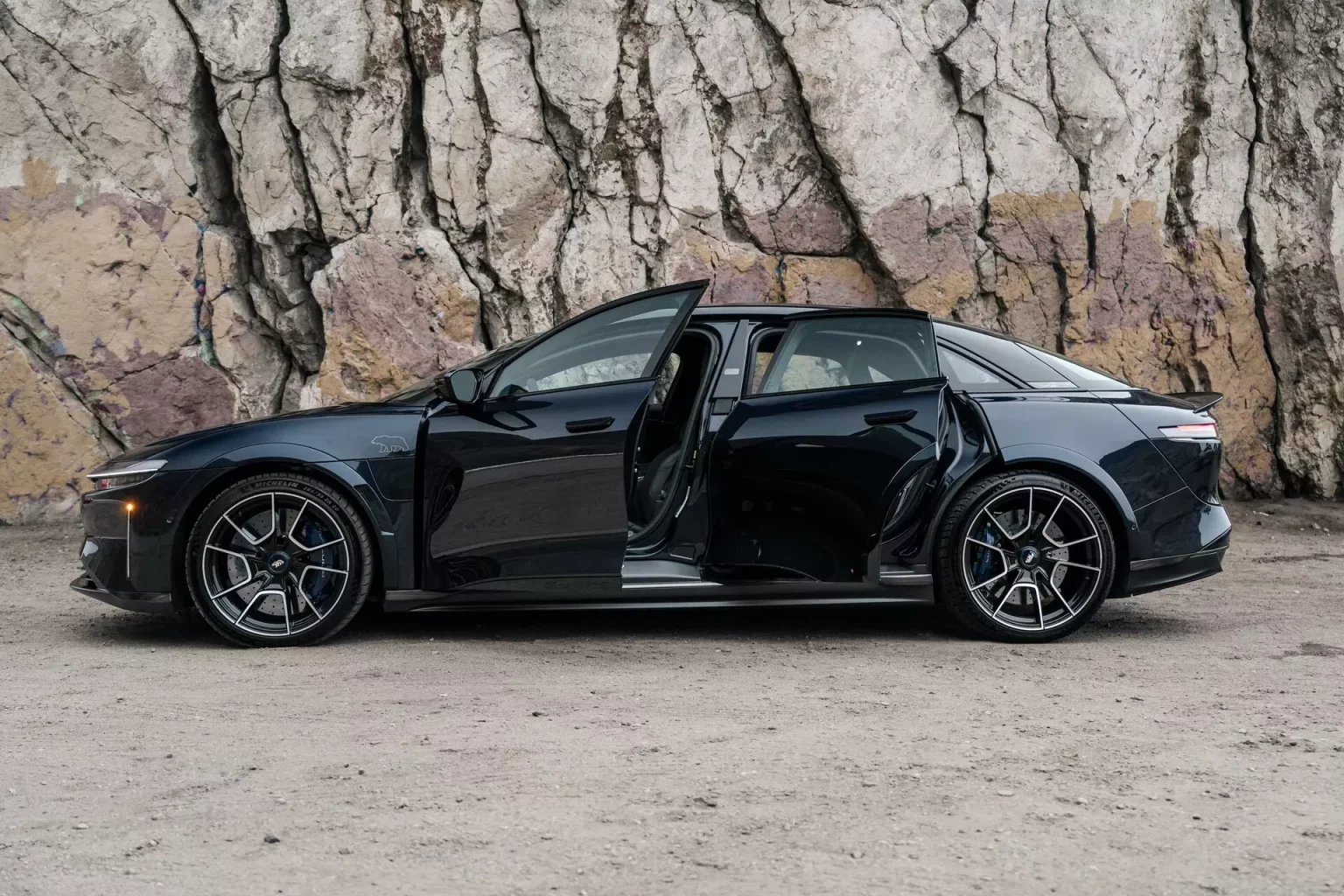 Lucid Owners Voice Service Frustrations Despite Praise for Air Sedan