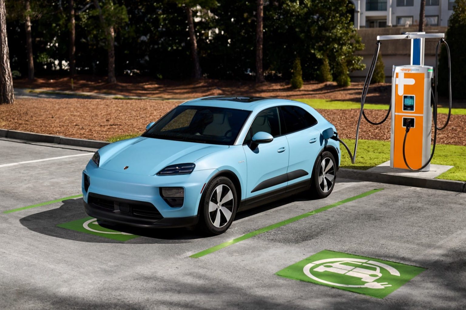 Porsche Expands U.S. EV Charging Network to Over 102,000 Stations via ChargePoint Integration